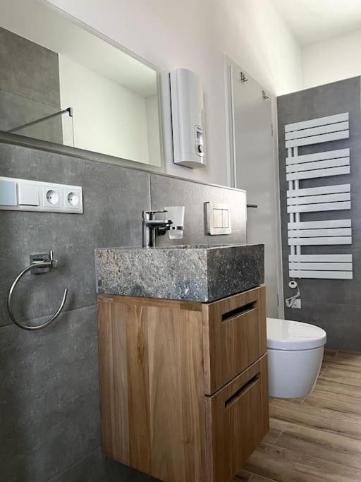 Moderne, Stilvolle Ferienwohnung In Eich Eich  Esterno foto