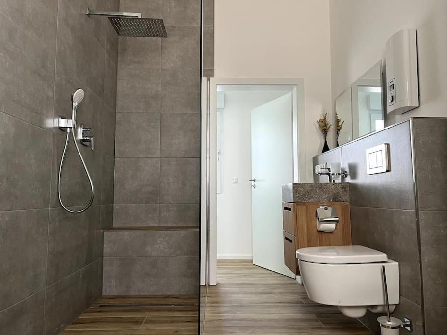 Moderne, Stilvolle Ferienwohnung In Eich Eich  Esterno foto